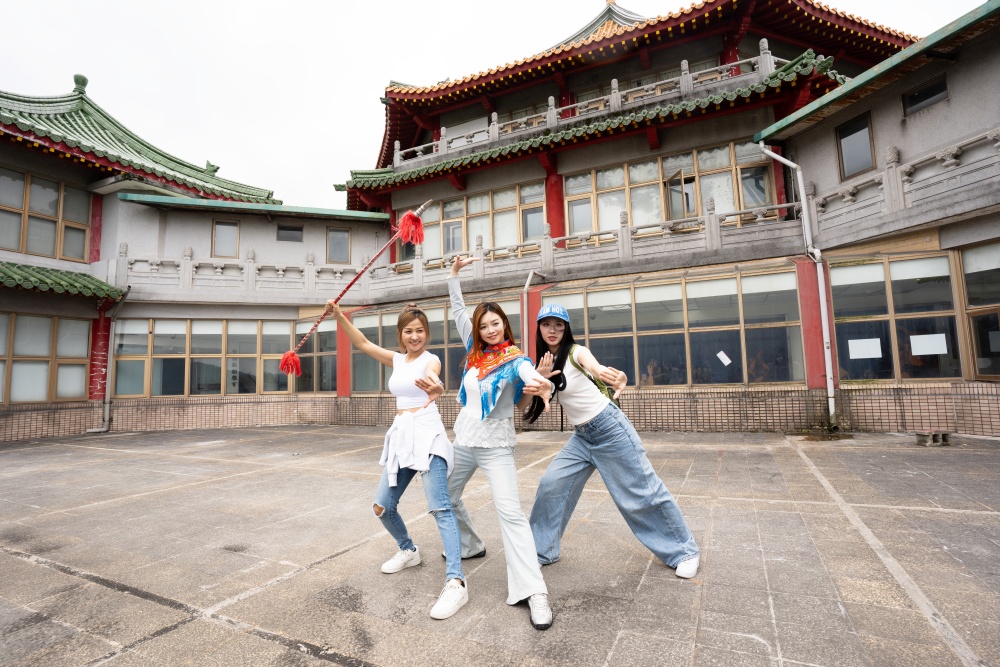 文化大學面試現場超有感  和服迎賓、龍捲風實演  考生直呼像校園嘉年華