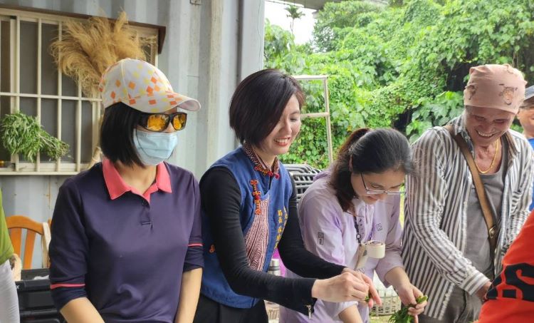 走進三峽野菜園   新北推原民食農教育體驗慢食文化