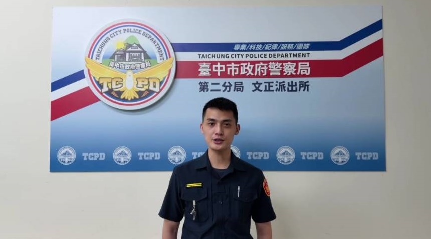 情緒不穩女子徘徊路口          警方關懷通知家人帶回