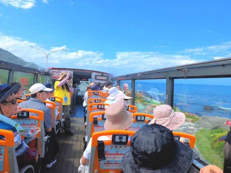 青春山海線景觀雙層巴士熱銷秒殺  加開班次6/3日訂位