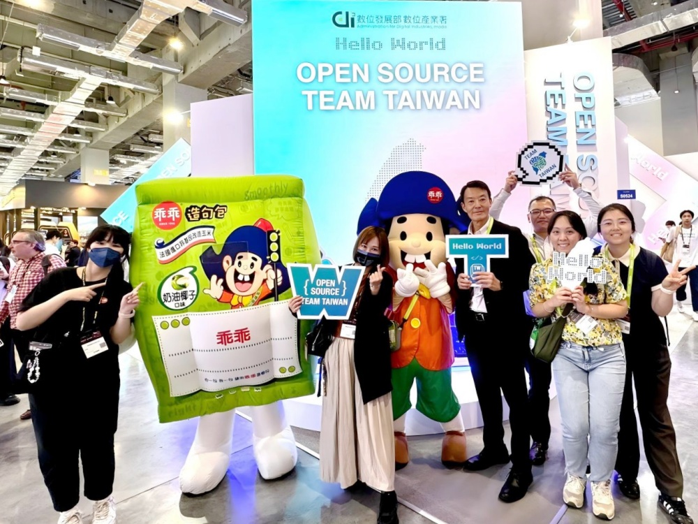 國民保庇神物再現！乖乖巡迴 COMPUTEX  陪伴台灣科技業穩定向前